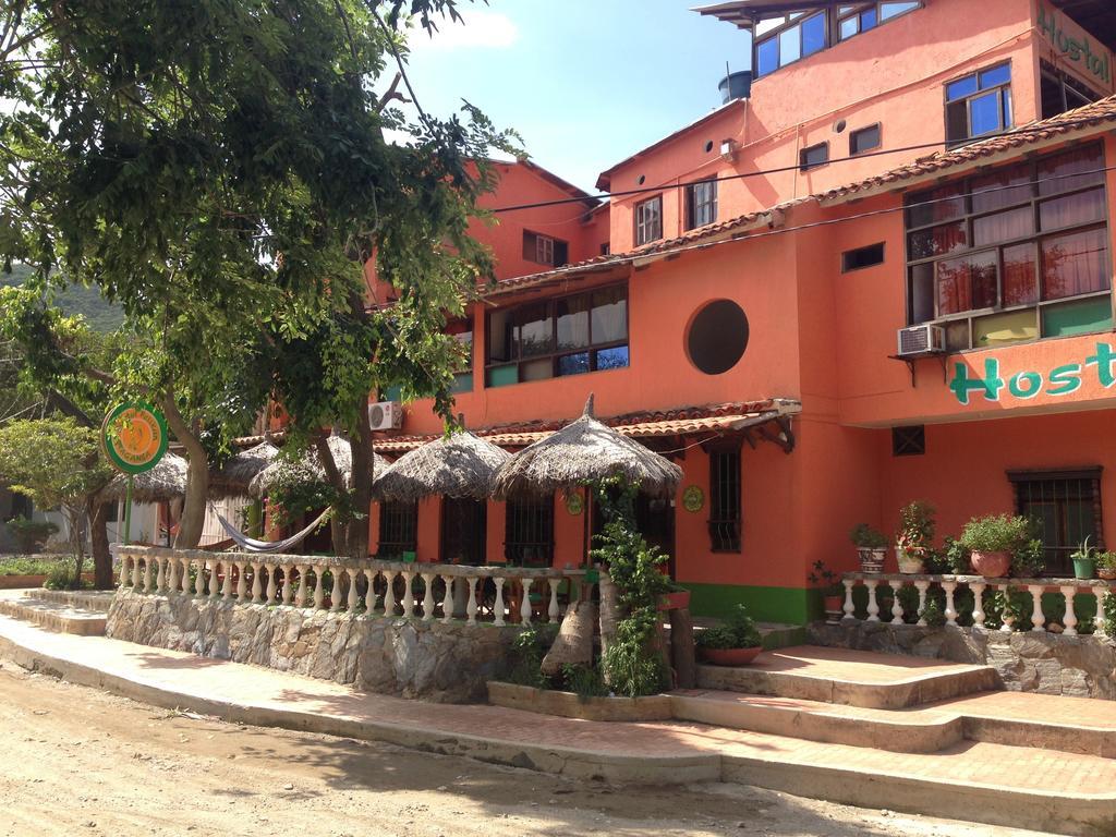 Hostal Pelikan Taganga Hotel Exterior photo